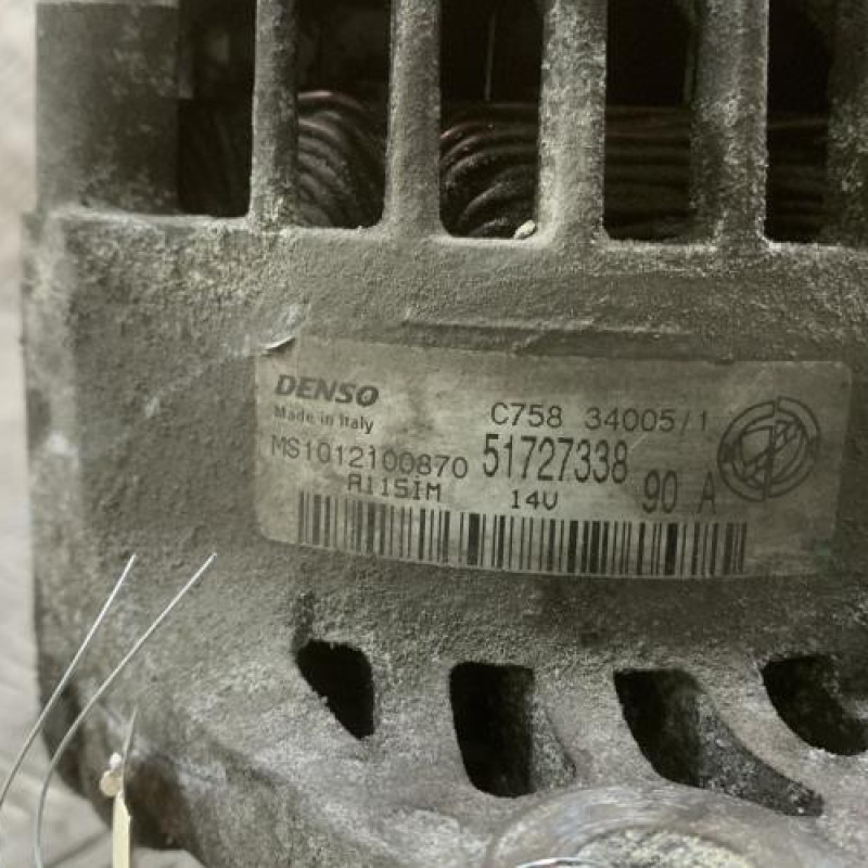 Alternateur FIAT STILO Photo n°4