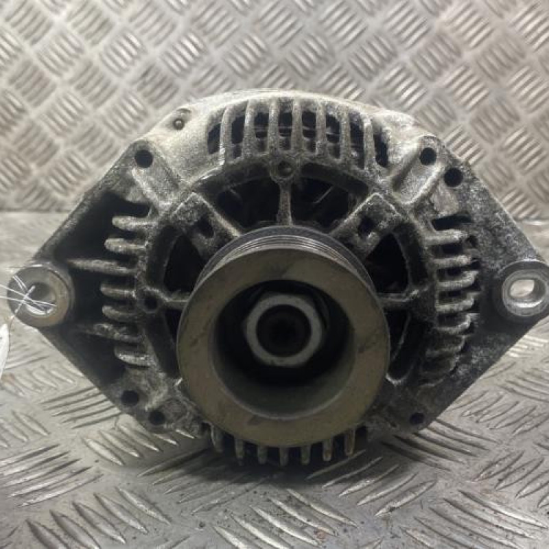 Alternateur RENAULT MASTER 2 Photo n°1