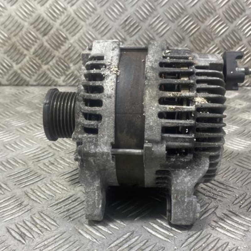 Alternateur RENAULT MASTER 3 Photo n°2