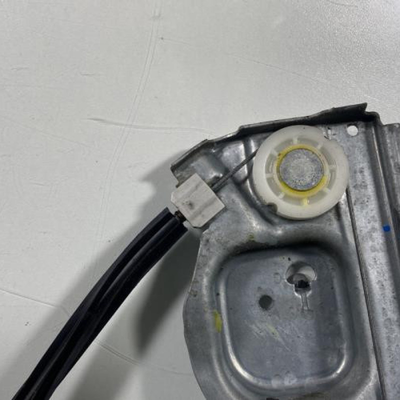 Leve vitre electrique avant droit PEUGEOT 1007 Photo n°4