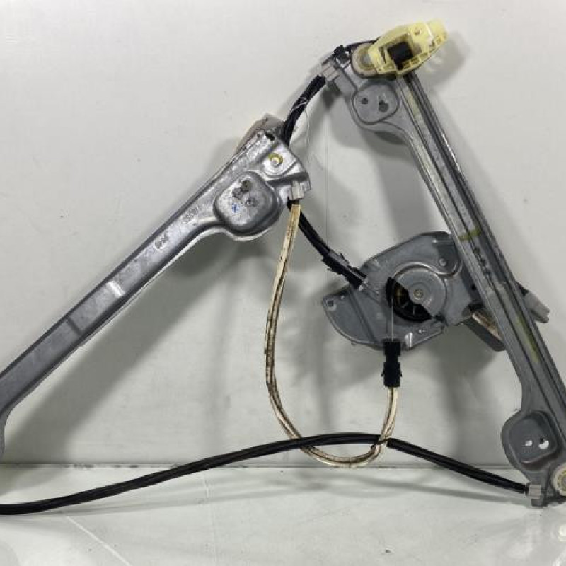 Leve vitre electrique avant gauche PEUGEOT 1007 Photo n°1