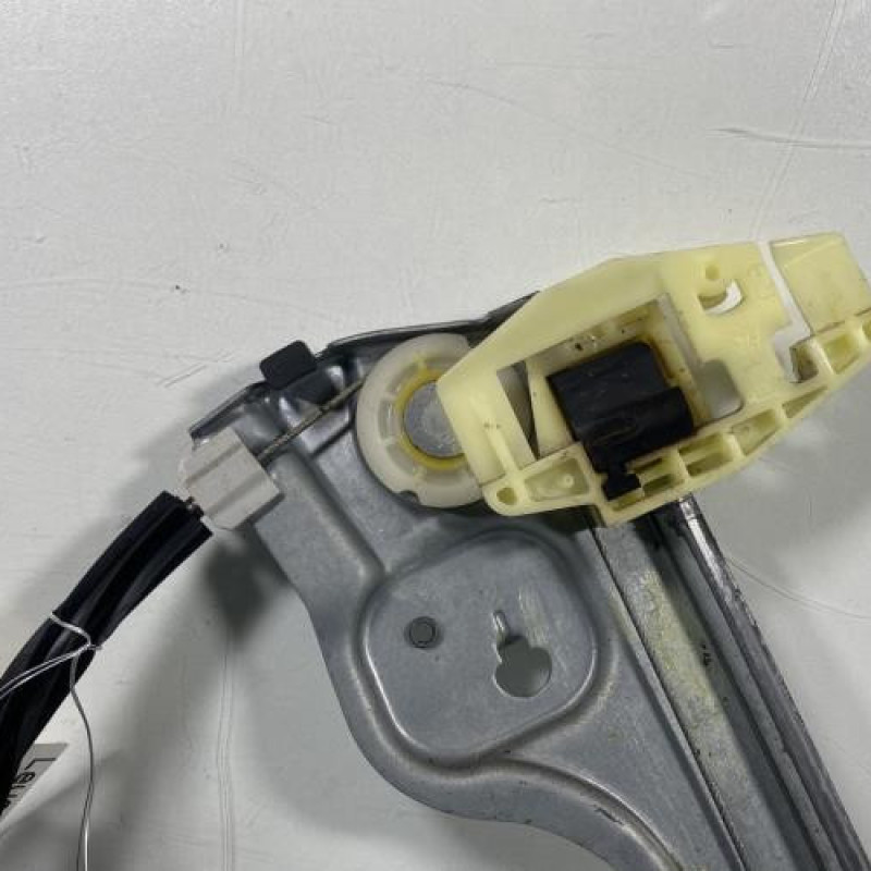 Leve vitre electrique avant gauche PEUGEOT 1007 Photo n°3