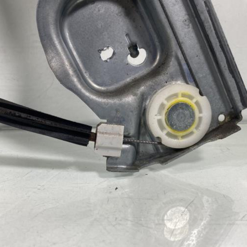 Leve vitre electrique avant gauche PEUGEOT 1007 Photo n°4