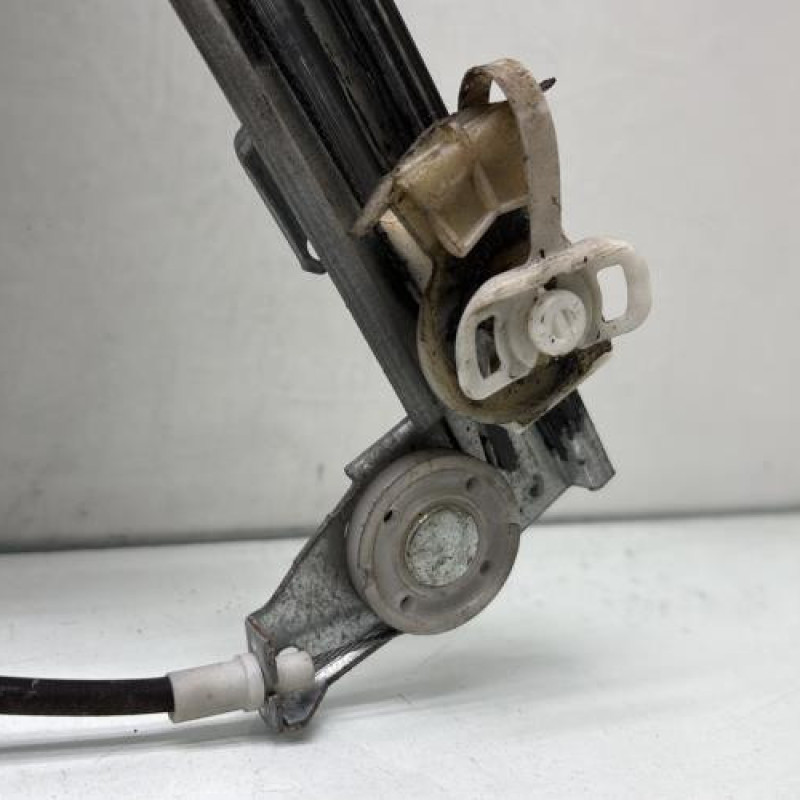 Leve vitre electrique avant gauche RENAULT LAGUNA 2 Photo n°4