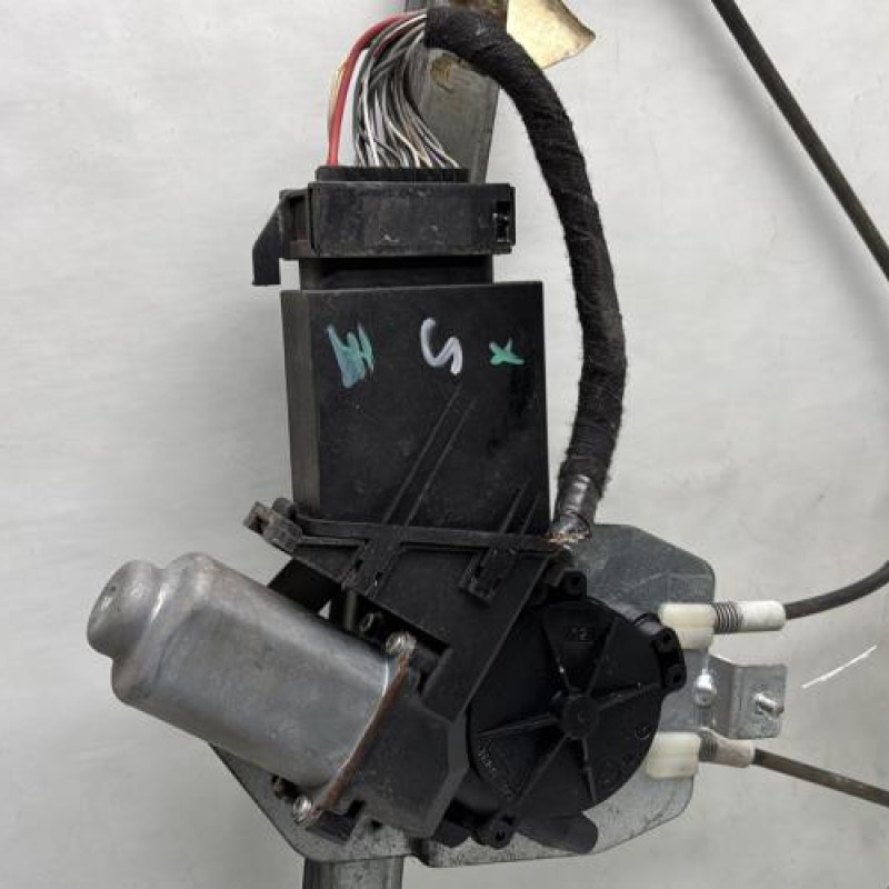 Leve vitre electrique avant gauche RENAULT LAGUNA 2 Photo n°7