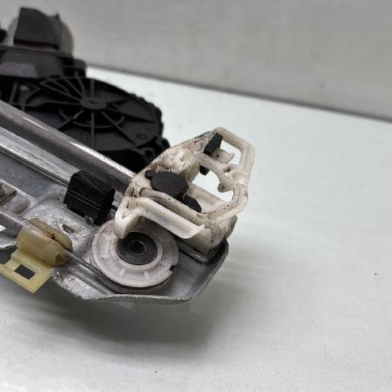Leve vitre electrique avant gauche RENAULT MEGANE 2 Photo n°3