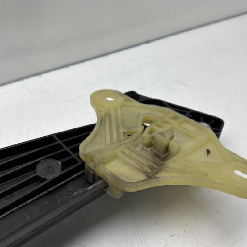 Leve vitre electrique avant gauche RENAULT CLIO 5 Photo n°7