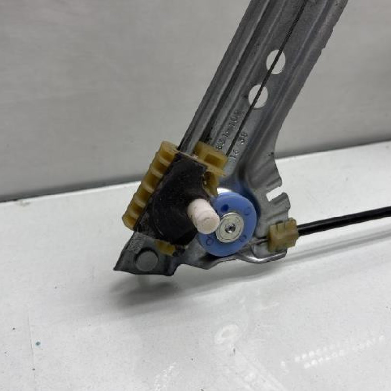 Leve vitre electrique avant gauche RENAULT MEGANE 4 Photo n°3