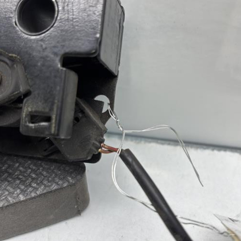 Fermeture de capot VOLKSWAGEN POLO 5 Photo n°5