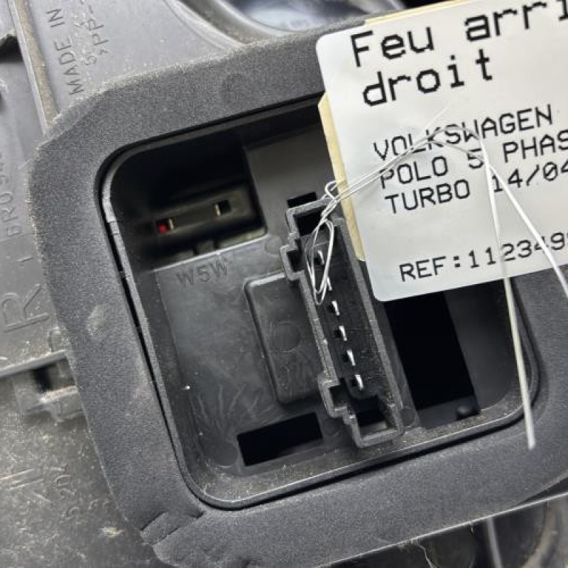 Feu arriere principal droit (feux) VOLKSWAGEN POLO 5 Photo n°6