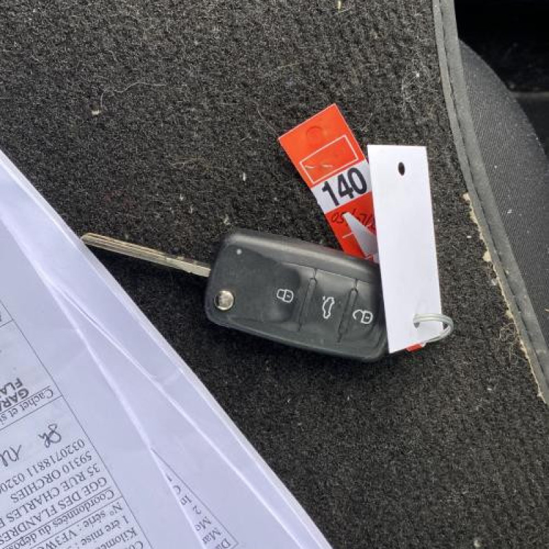 Feu arriere principal droit (feux) VOLKSWAGEN POLO 5 Photo n°18