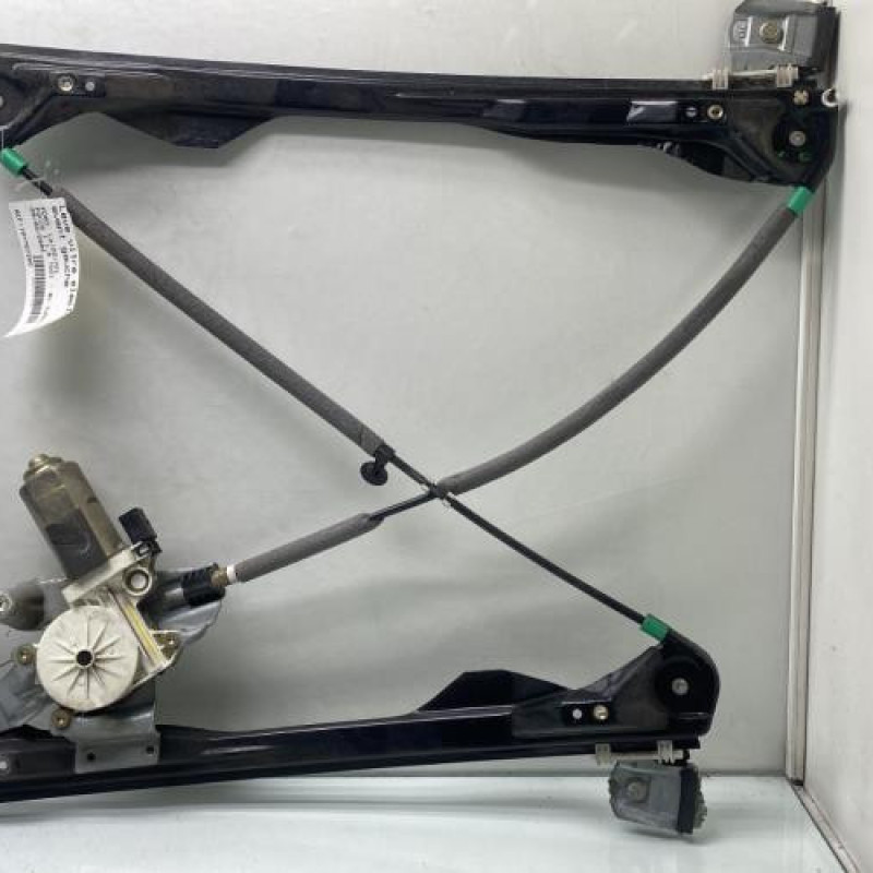 Leve vitre electrique avant gauche FORD FOCUS 1 Photo n°1