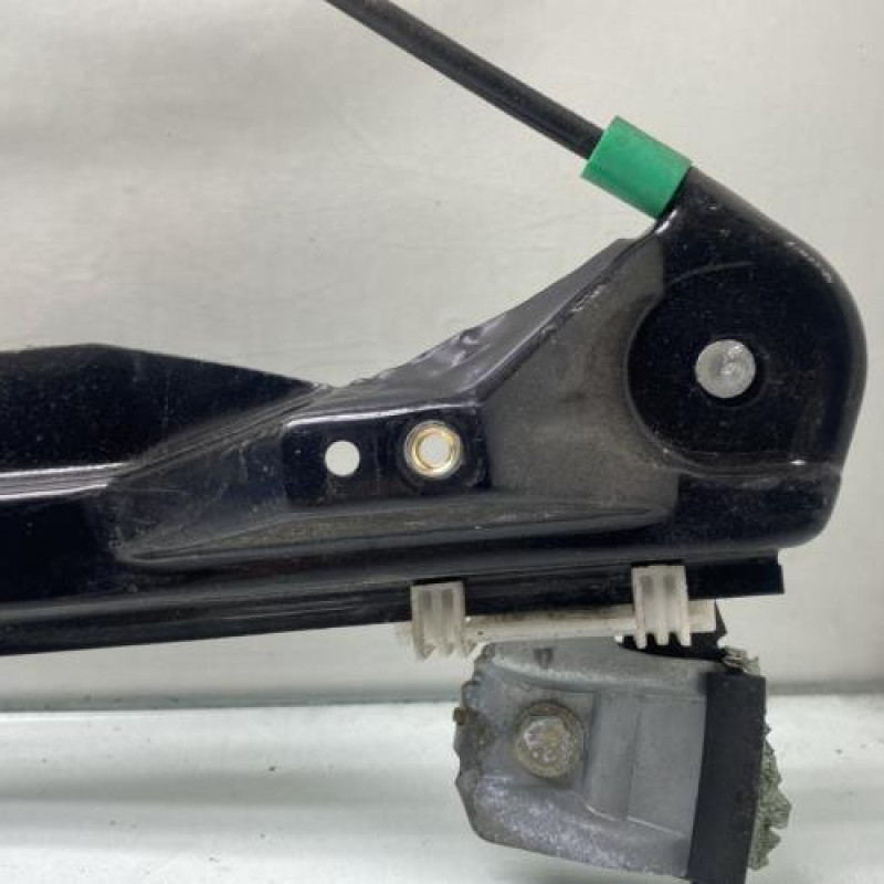 Leve vitre electrique avant gauche FORD FOCUS 1 Photo n°4