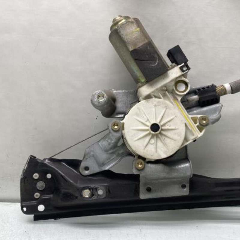 Leve vitre electrique avant gauche FORD FOCUS 1 Photo n°5