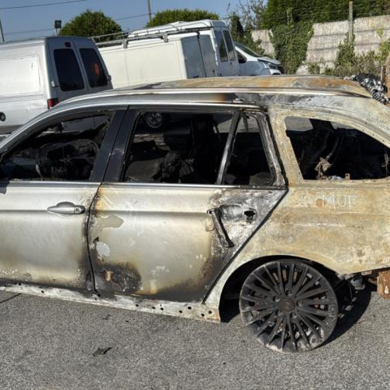 Leve vitre electrique avant gauche BMW SERIE 3 F31 Photo n°12