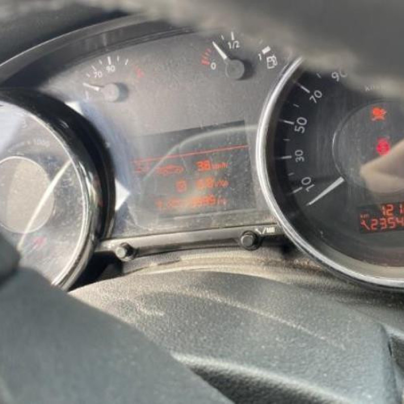 Attache ceinture arriere gauche PEUGEOT 3008 1 Photo n°17