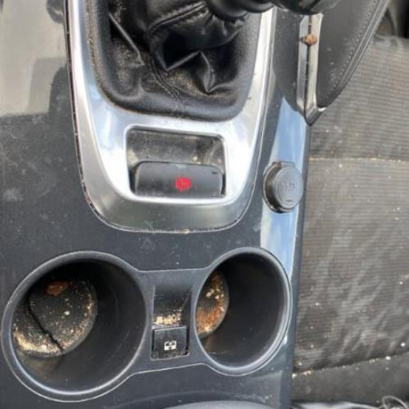 Attache ceinture avant droit PEUGEOT 3008 1 Photo n°15