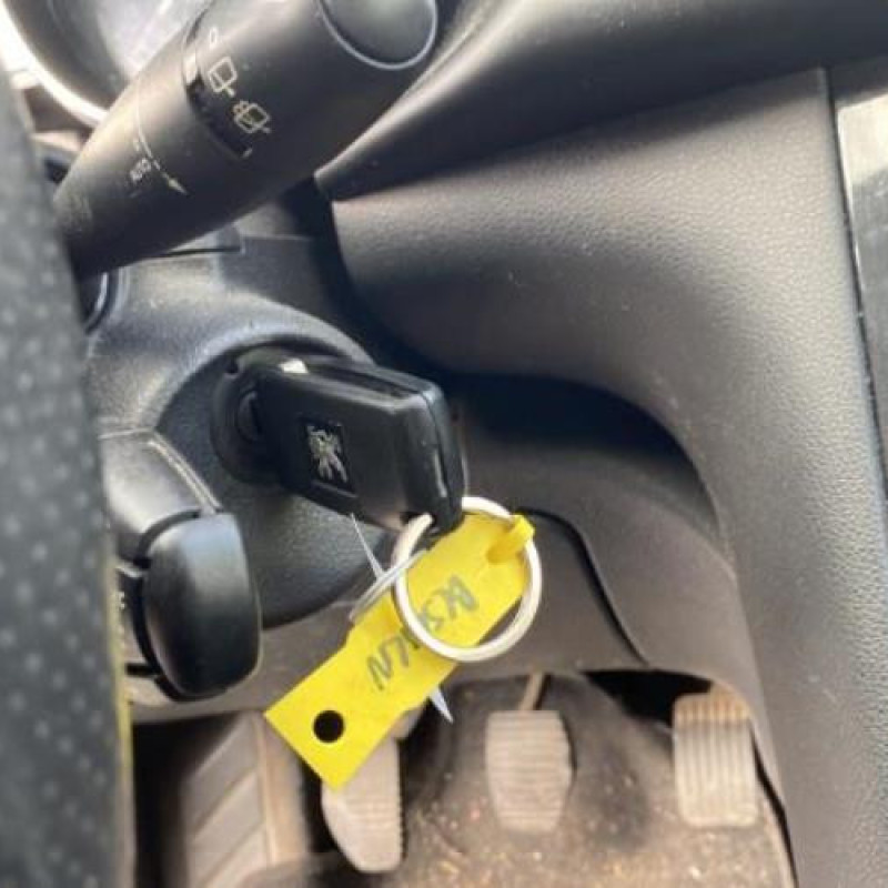 Ceinture arriere gauche PEUGEOT 3008 1 Photo n°16