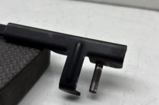 Bras essuie glace avant gauche VOLKSWAGEN POLO 4