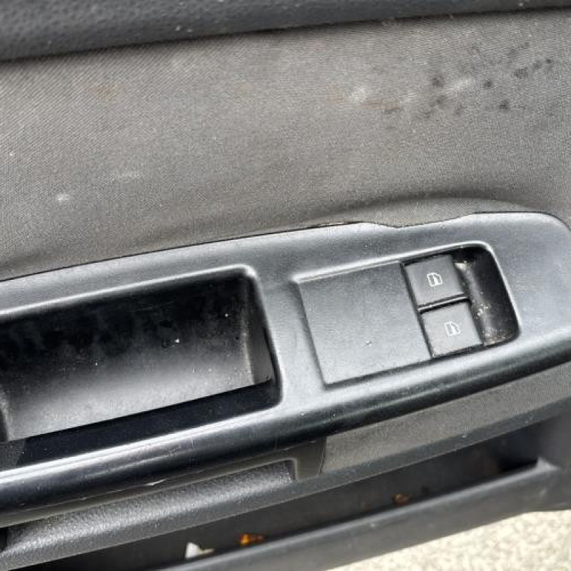 Bras essuie glace avant gauche VOLKSWAGEN POLO 4 Photo n°16