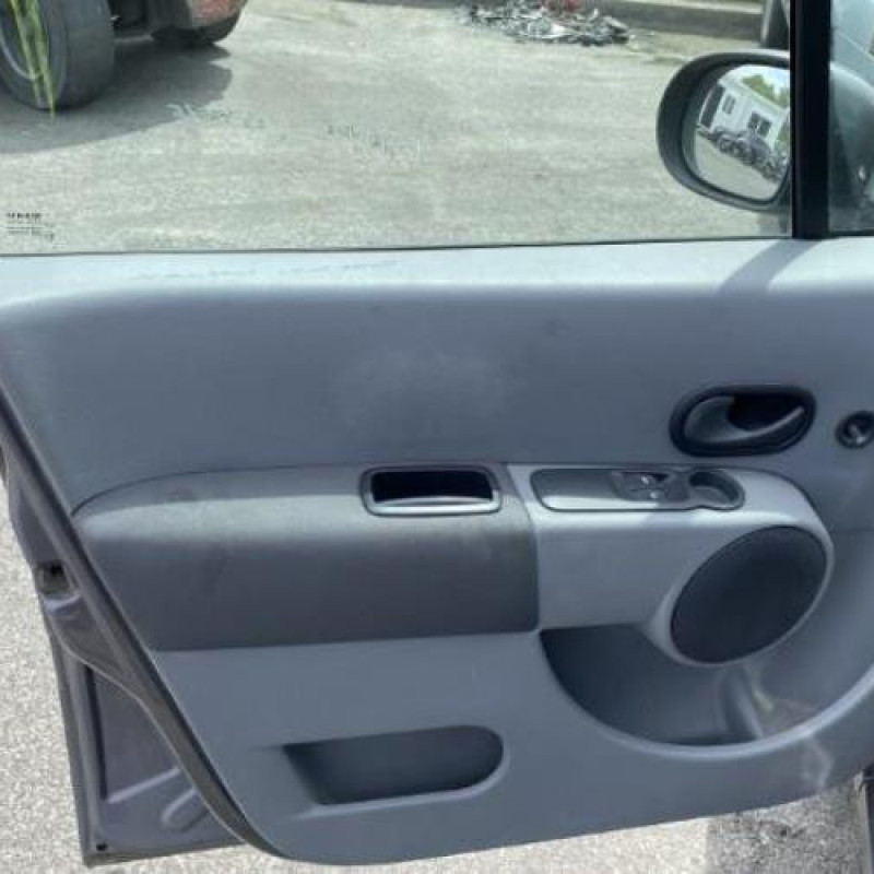 Moteur RENAULT MODUS Photo n°18