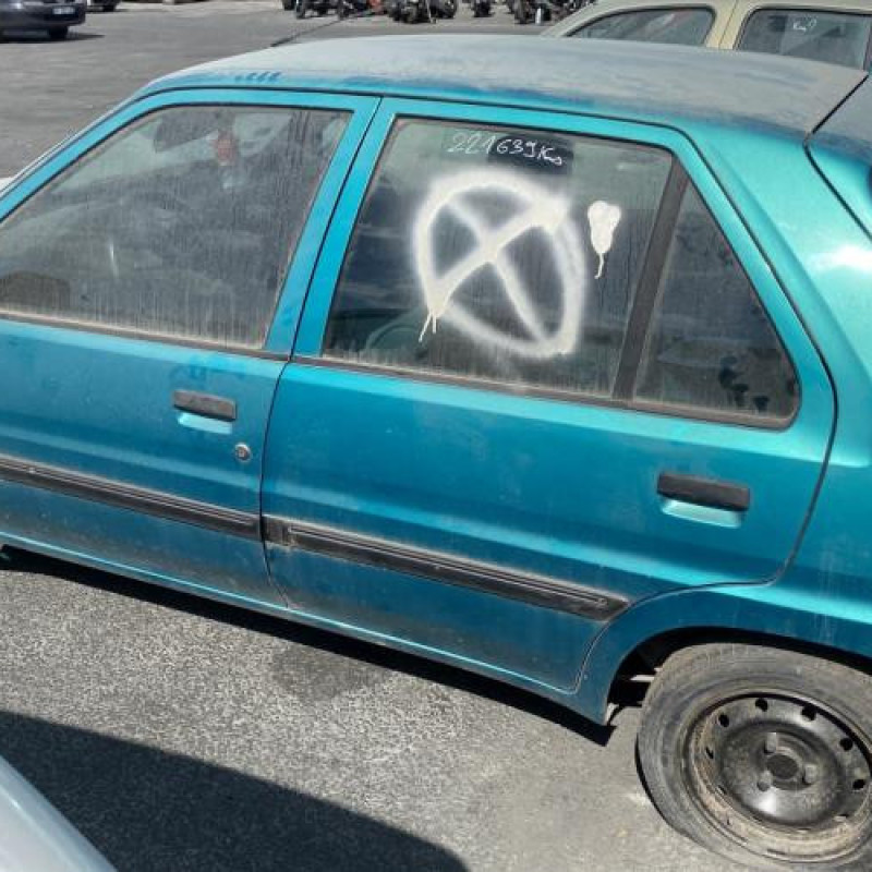 Capot PEUGEOT 106 Photo n°17