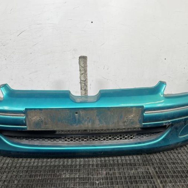 Pare choc avant PEUGEOT 106 Photo n°1