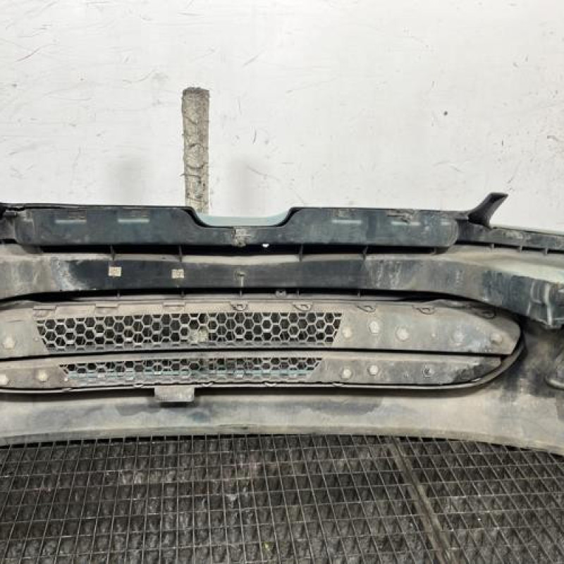 Pare choc avant PEUGEOT 106 Photo n°5