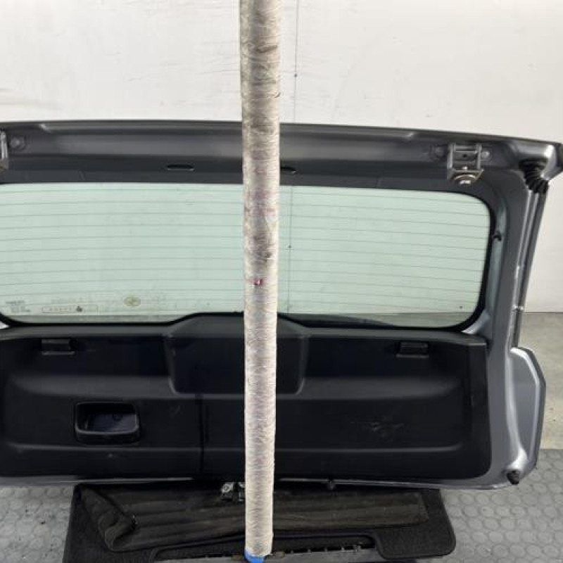 Malle/Hayon arriere FIAT GRANDE PUNTO Photo n°12