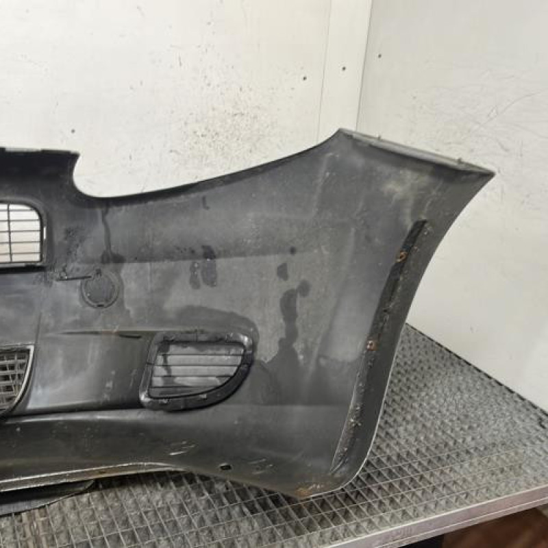 Pare choc avant FIAT GRANDE PUNTO Photo n°4