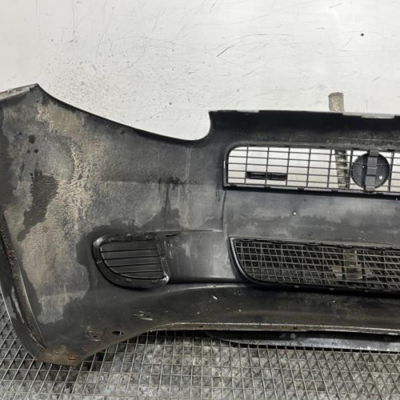 Pare choc avant FIAT GRANDE PUNTO Photo n°6