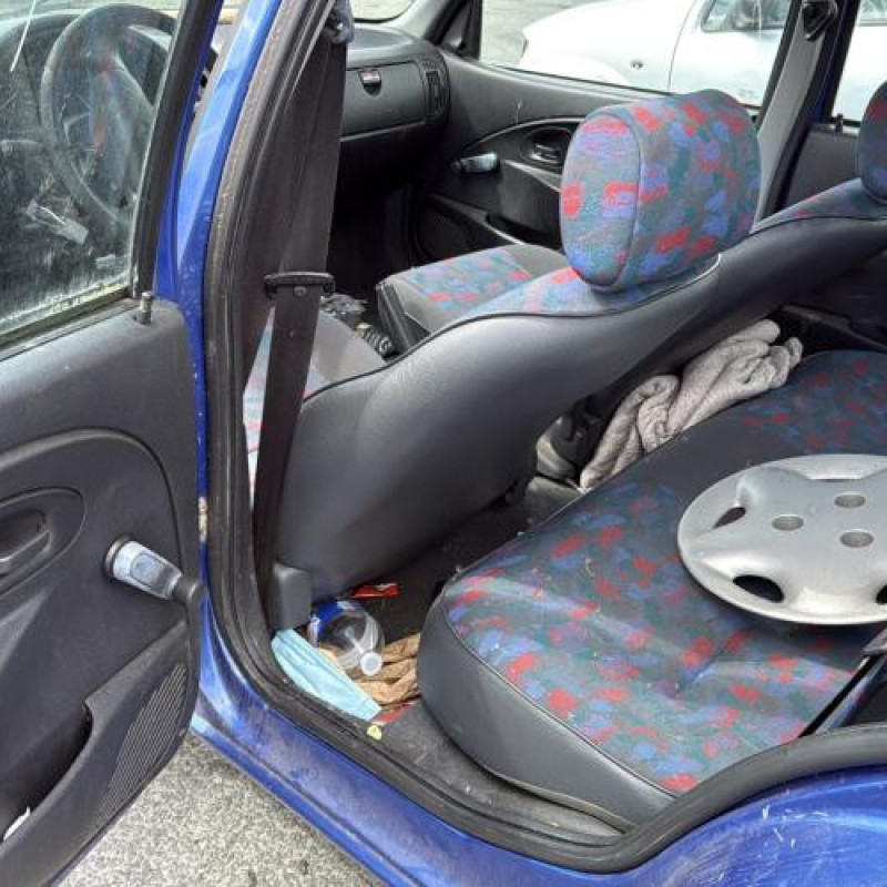 Ceinture avant gauche CITROEN SAXO Photo n°13