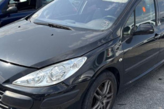 Pare choc arriere PEUGEOT 307