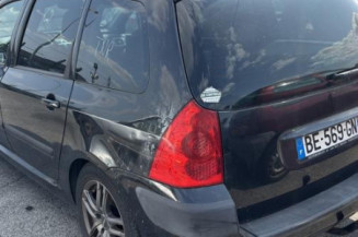 Pare choc arriere PEUGEOT 307