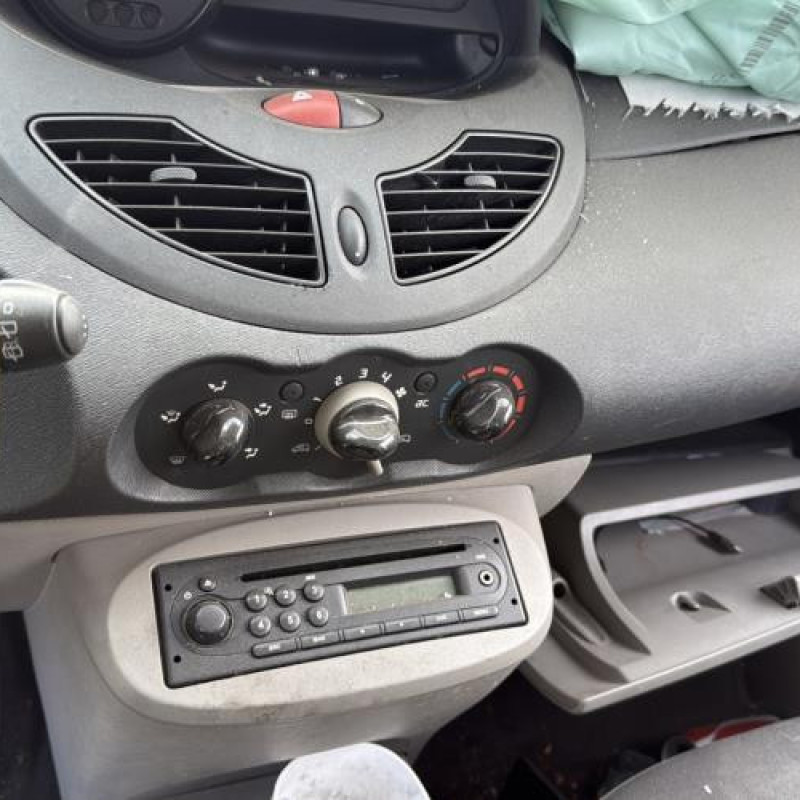 Ceinture avant gauche RENAULT TWINGO 2 Photo n°15