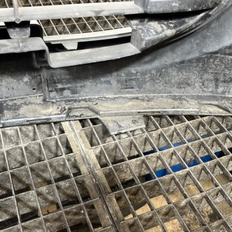 Pare choc avant PEUGEOT 207 Photo n°6