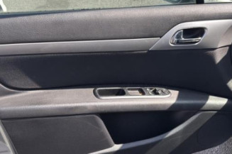 Pare choc arriere PEUGEOT 407