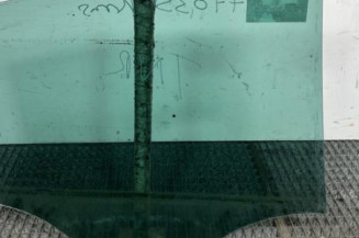 Vitre arriere gauche VOLKSWAGEN PASSAT 5