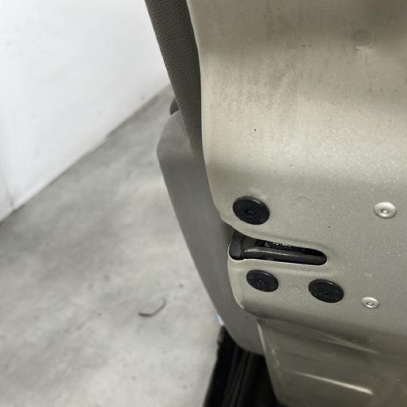 Porte avant droit RENAULT CLIO 3 Photo n°3