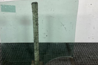Vitre arriere droit RENAULT CLIO 3