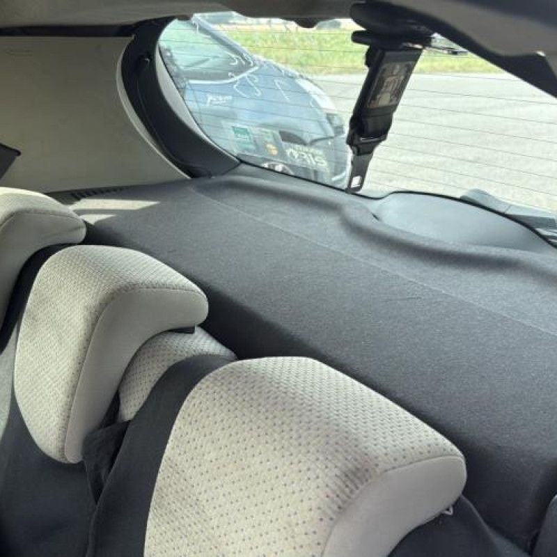Vitre arriere droit RENAULT CLIO 3 Photo n°15