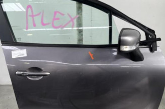 Porte avant droit RENAULT CLIO 4 Photo n°1