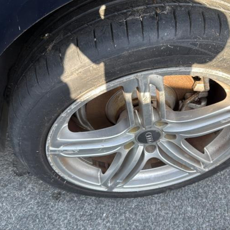 Anti brouillard droit (feux) AUDI A6 3 Photo n°20