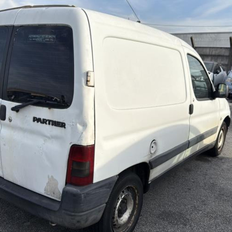 Vitre avant droit PEUGEOT PARTNER 1 Photo n°7