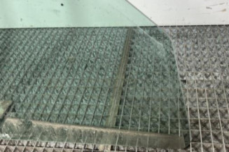 Vitre avant droit RENAULT CLIO 2