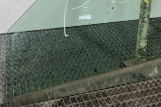 Vitre avant gauche RENAULT CLIO 2