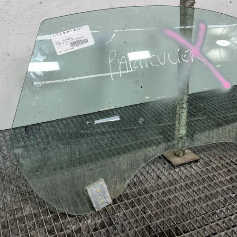 Vitre avant droit OPEL TIGRA 2 Photo n°3