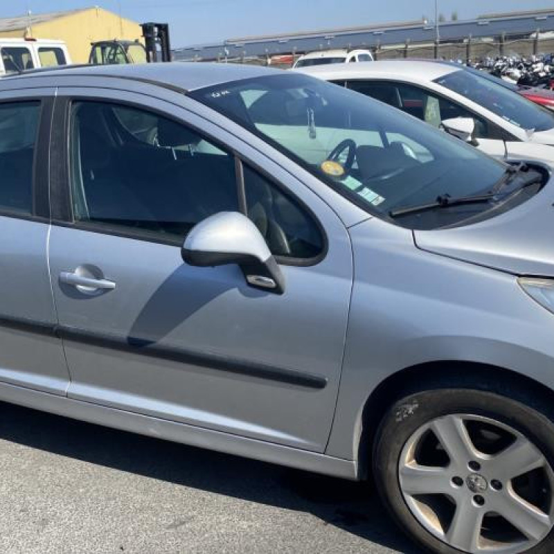 Boitier servitude moteur (BSM) PEUGEOT 207 Photo n°10