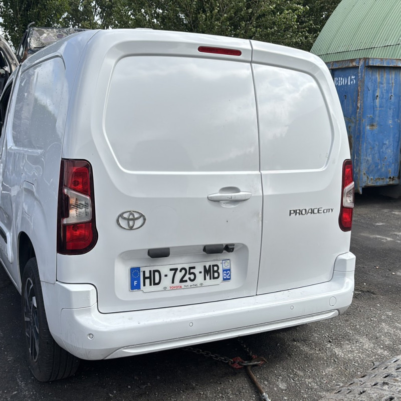 TOYOTA PROACE 3 CITY 1.5 BLUE HDI - 16V TURBO Photo n°4
