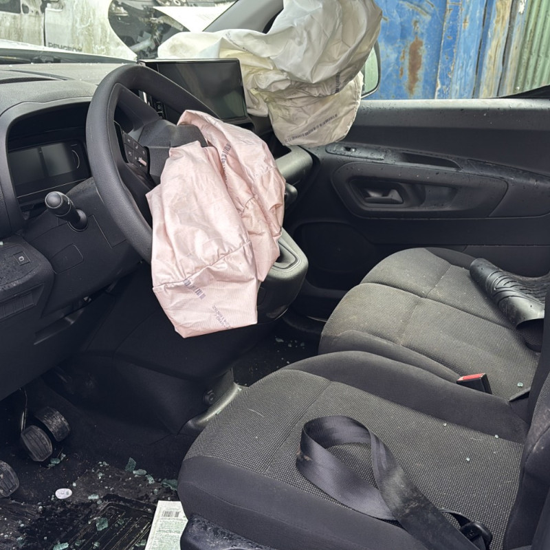 TOYOTA PROACE 3 CITY 1.5 BLUE HDI - 16V TURBO Photo n°8